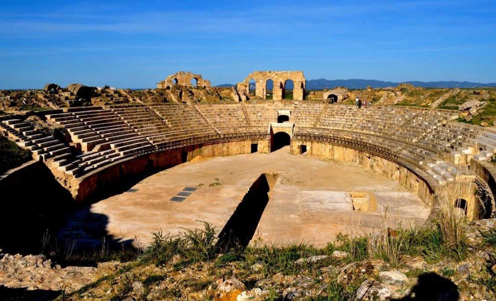 Uthina Amphitheater 1024x621 1