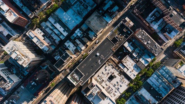 Flat roof as exterior solution